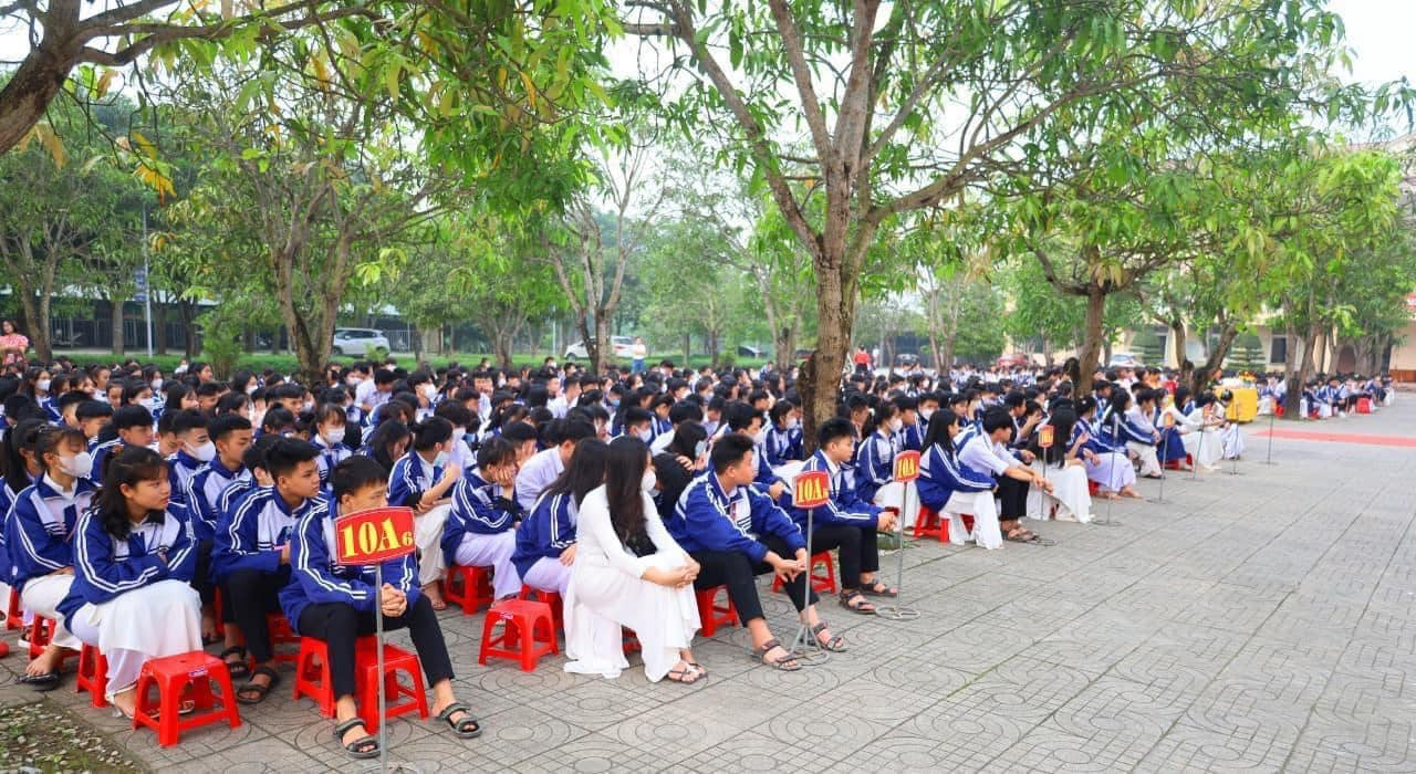 Trường THPT Phạm Hồng Thái, quận Long Biên, thành phố Hà Nội