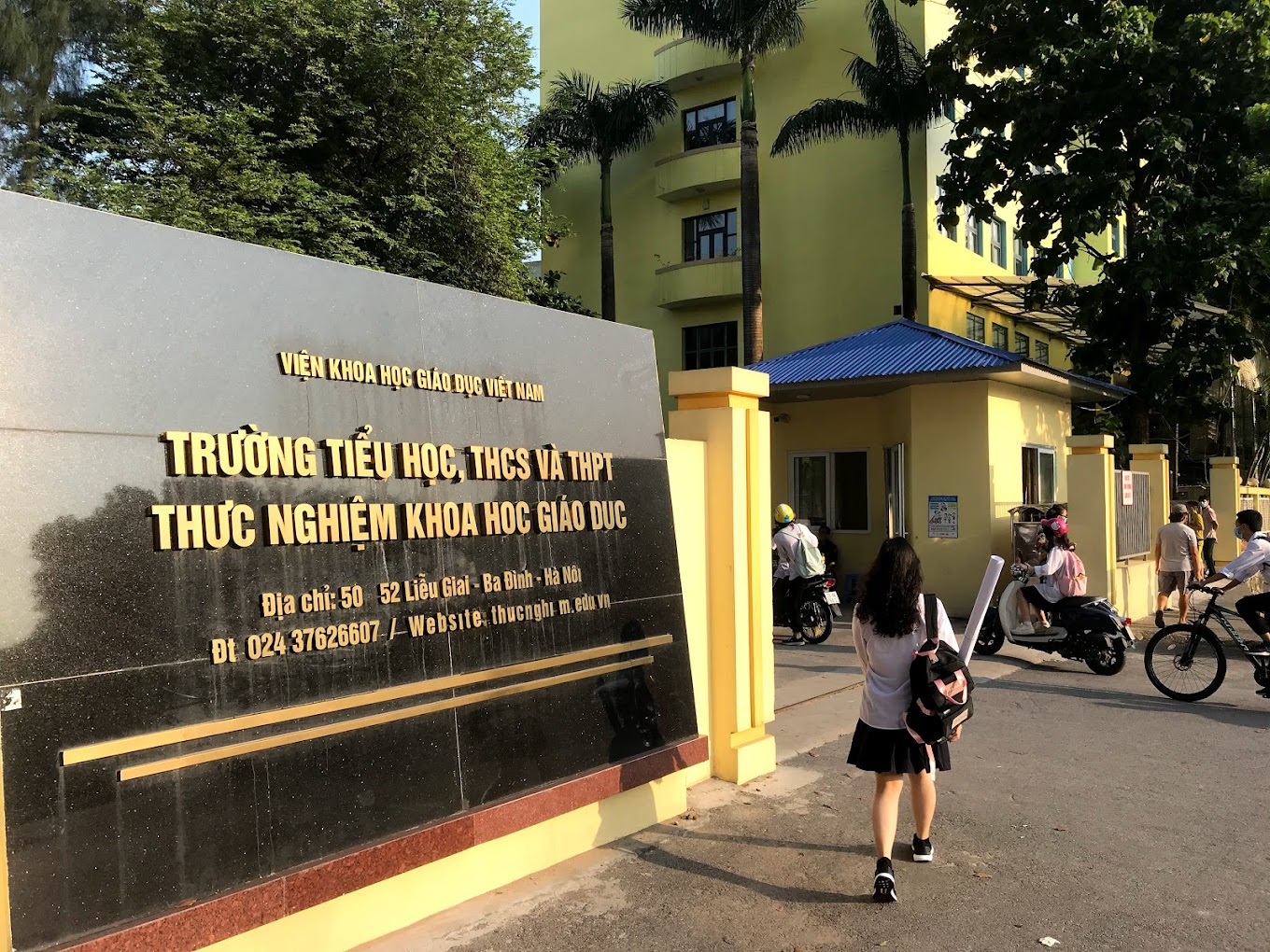HỌC PHÍ CẤP BA TRƯỜNG THỰC NGHIỆM VÀ CÁC KHOẢN PHỤ THU LIÊN QUAN