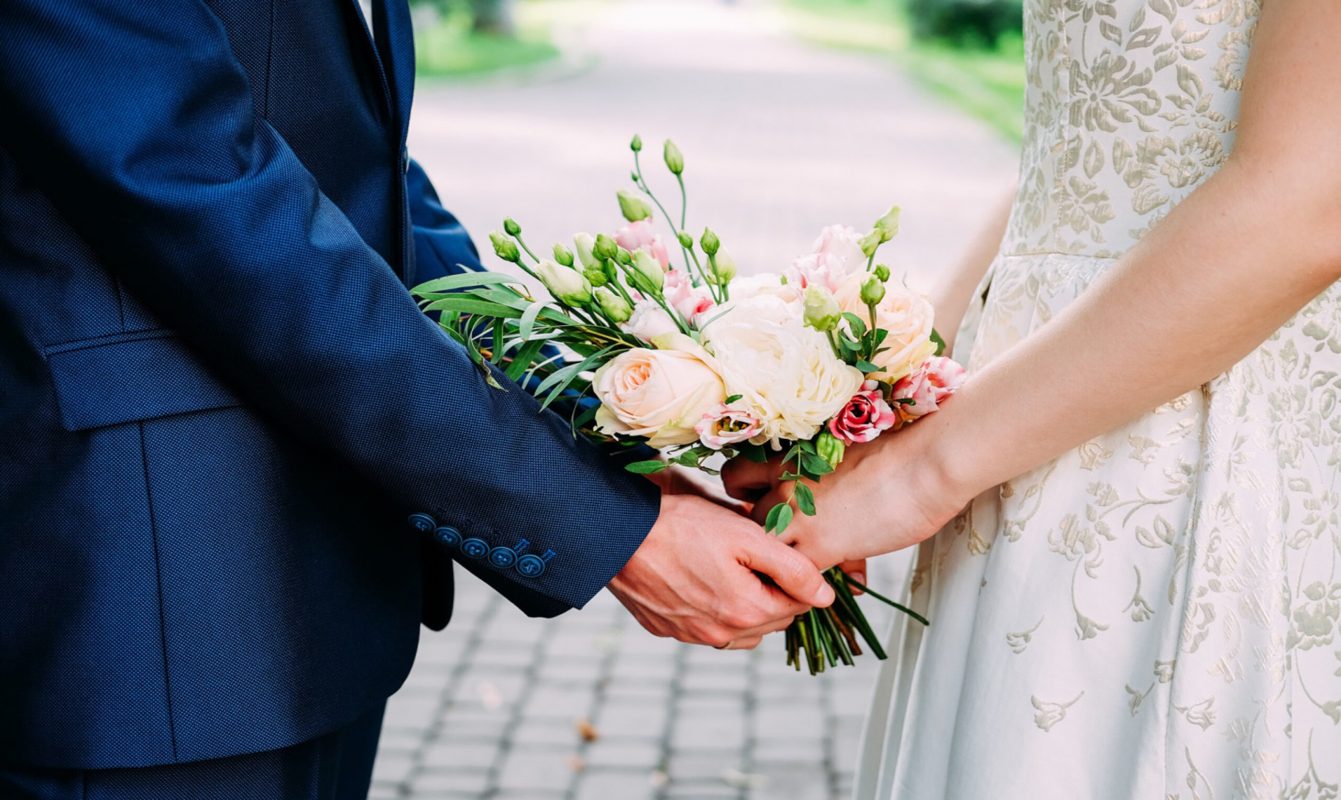 Khi ngày cưới trùng với ngày lễ, có được nghỉ bù không?