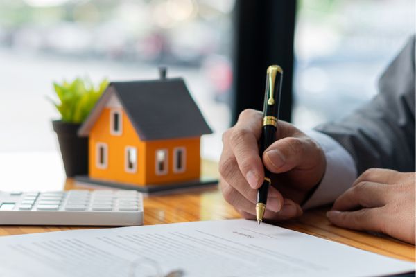 Trình tự ngăn chặn nhà đất