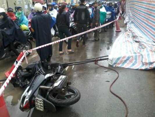 vật rơi từ công trình