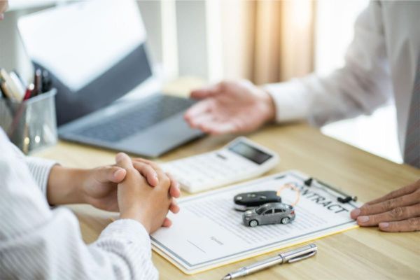 Các lỗi thường gặp khi công chứng ô tô: Đừng để mình trở thành nạn nhân!