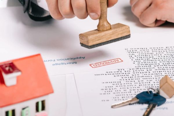 [CẬP NHẬT] Công chứng hợp đồng mua bán nhà đất: Lưu ý pháp lý quan trọng