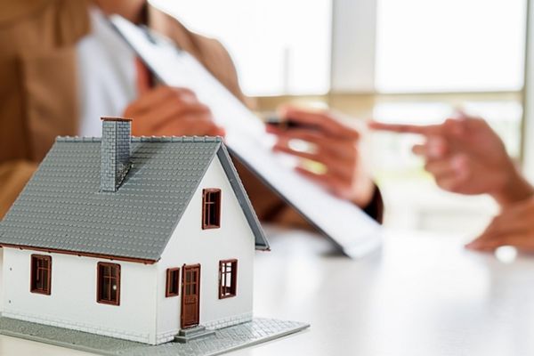 Tìm hiểu Công chứng trong Bất động sản: Tại sao nó là bước không thể thiếu?