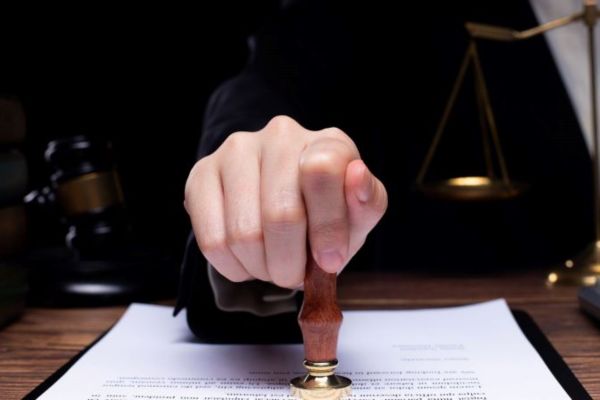 Di chúc và công chứng di sản