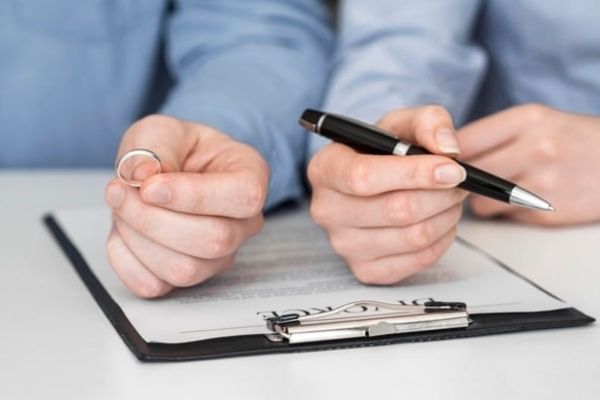 Rủi ro khôn lường khi không công chứng tài sản hôn nhân: Bạn có biết?