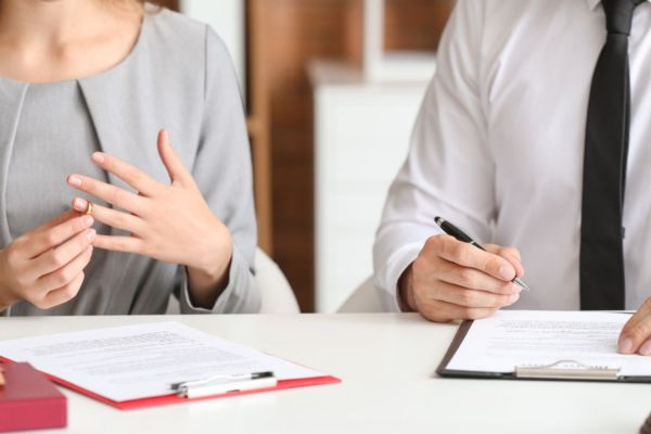 Cách thức phân chia tài sản vợ chồng khi ly hôn: Những điều cần lưu ý