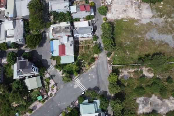 Mua đất trong khu dân cư cũ: Cần kiểm tra gì?