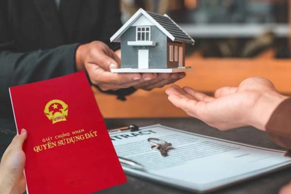Trọn gói thủ tục sang tên bất động sản: Nhanh gọn, không lo phiền phức