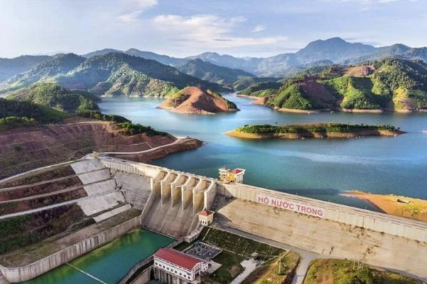 Ủy quyền trong giao dịch đất trong khu vực có dự án thủy lợi