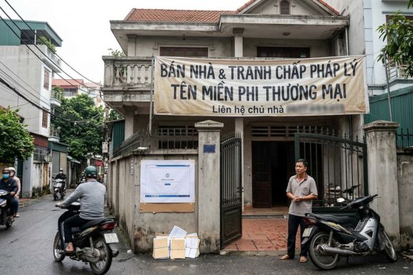 Bán nhà có tranh chấp về tên miền phi thương mại: Pháp lý