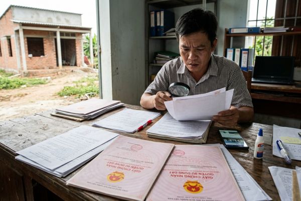 Mua đất giá rẻ trên mạng: Những chiêu trò biến hóa giấy tờ giả