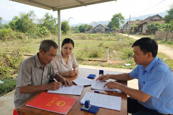 Cho tặng đất đai không có nhà trên đất: Giấy tờ xác nhận hiện trạng cần những gì?