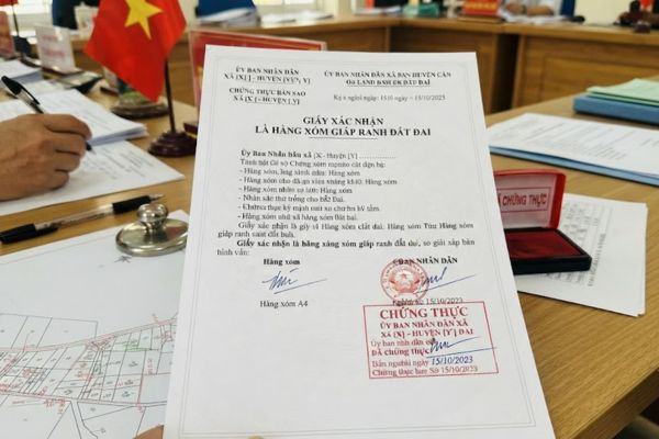 Chứng thực bản sao Giấy xác nhận là hàng xóm giáp ranh đất đai