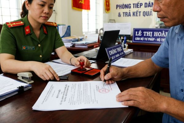 Chứng thực chữ ký trên bản cam kết không sử dụng nhà đất vào mục đích trái pháp luật