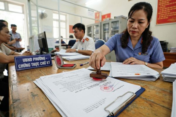 Chứng thực chữ ký trên đơn xin cấp giấy phép quảng cáo ngoài trời