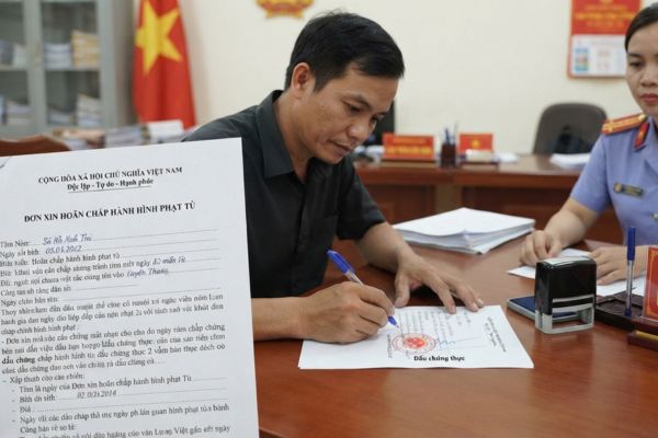 Chứng thực chữ ký trên đơn xin hoãn chấp hành hình phạt tù